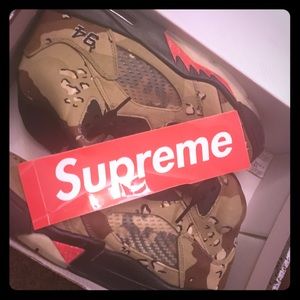 Jordan camo supreme 5’s
